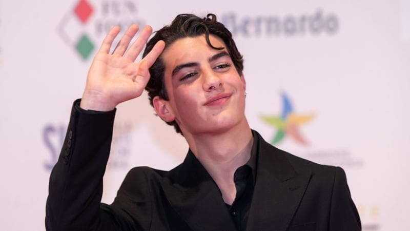 Samuele Carrino, 15 anni. Il successo con il film "Il ragazzo dai pantaloni rosa"