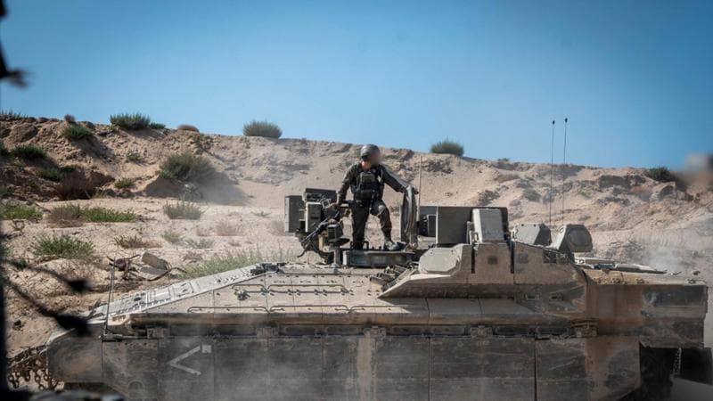 Tank e raid, Israele all’assalto finale: “Gaza brucia”. Cento i morti