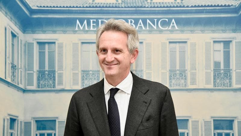 Mediobanca, vendono anche Nagel e Pagliaro. L’ad incassa 22 milioni