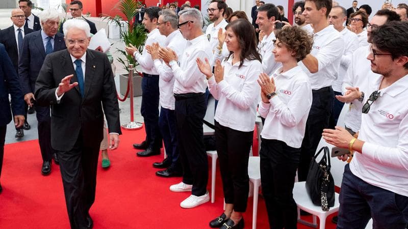 Il presidente della Repubblica, Sergio Mattarella, accolto a Fabriano