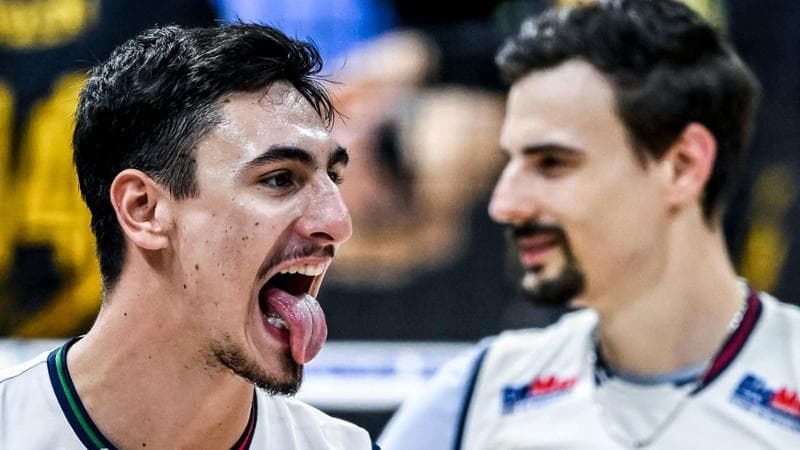 Alessandro Michieletto e Simone Giannelli nella partita con l'Ucraina