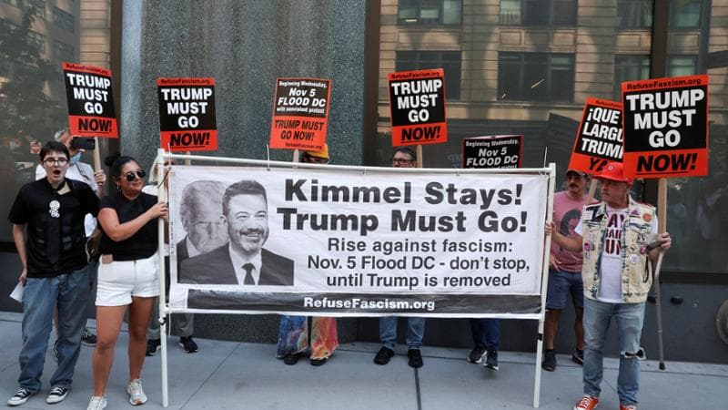 Chiuso lo storico show di Kimmel per le battute contro i Maga: “Spegneremo tutte le tv nemiche”