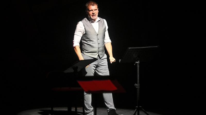 Massini cancellato da un festival nella Calabria che va al voto