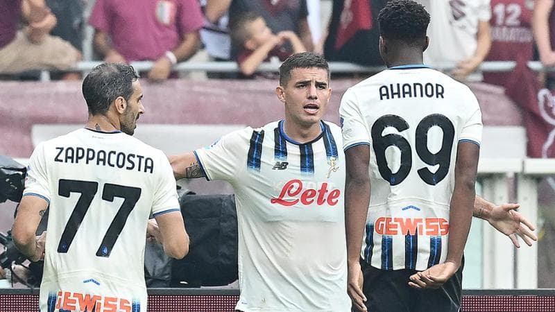 Krstovic esulta dopo il gol del 3 a 0