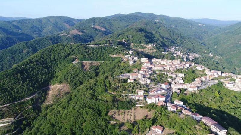 “Venite a vivere nel borgo”, le offerte dei sindaci in cerca di abitanti