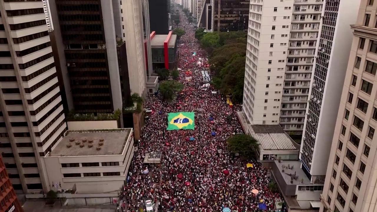 Proteste oceaniche in Brasile: "No all’amnistia a Bolsonaro e ai golpisti del 2023"