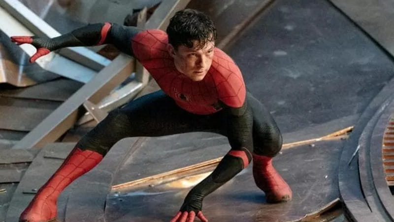 Tom Holland, commozione cerebrale sul set di “Spider-man”: stop alle riprese