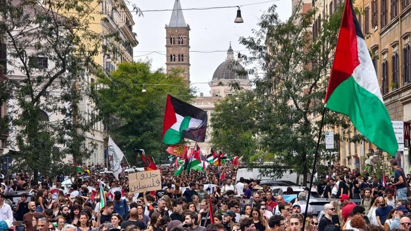 Giudici e avvocati uniti nel nome di Gaza: “In udienza leggiamo l’appello per fermare i massacri”