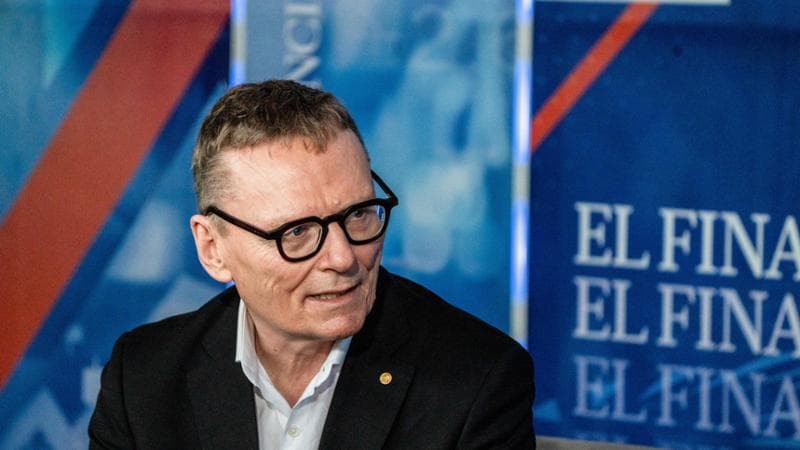 Il premio Nobel James Robinson

