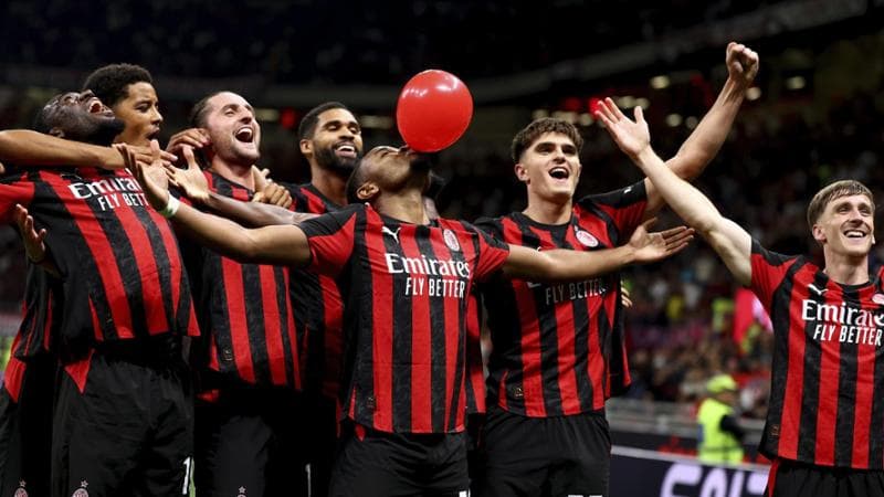 Nkunku festeggia il primo gol con il Milan