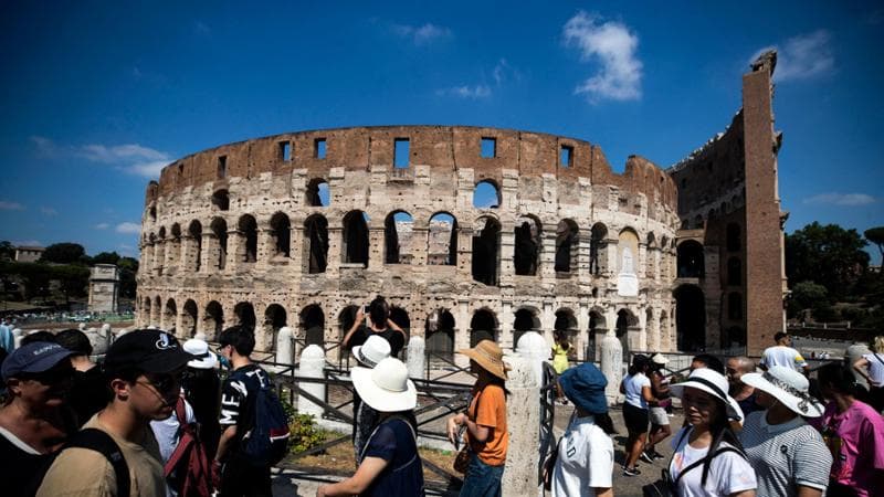 Pellegrini o miliardari: Roma, Milano, Venezia e Napoli  brillano di visitatori e criticità 