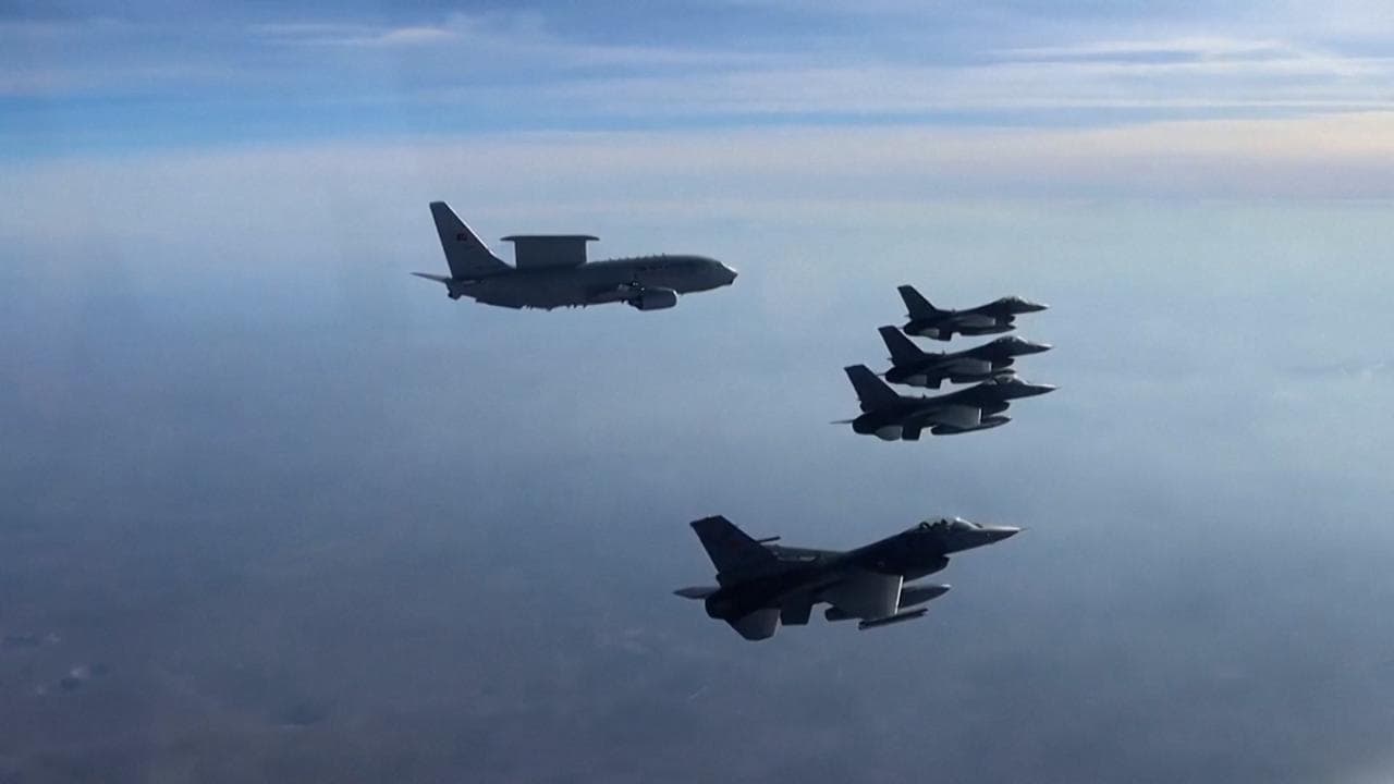 Incursioni russe nei cieli Nato, la Turchia manda in Lituania un aereo per individuare i droni