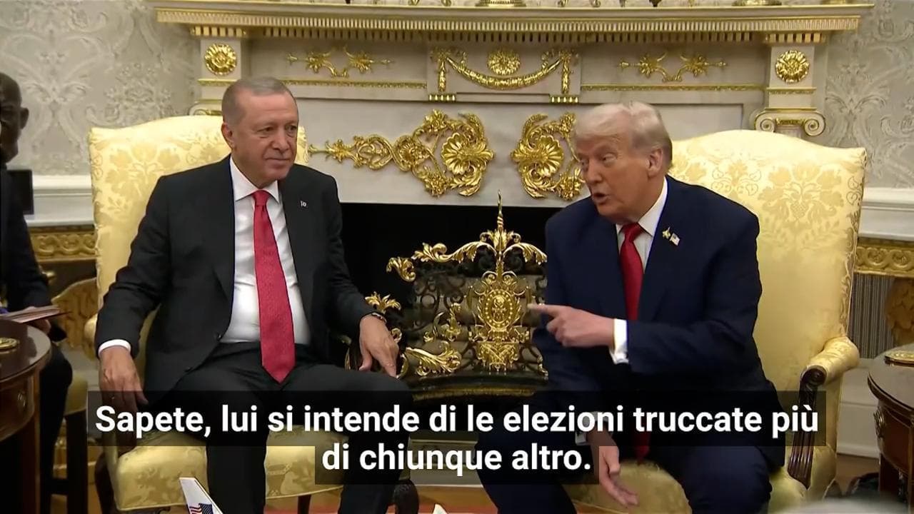 Usa, Trump indica Erdogan e dice: "Lui si intende di elezioni truccate più di chiunque altro"