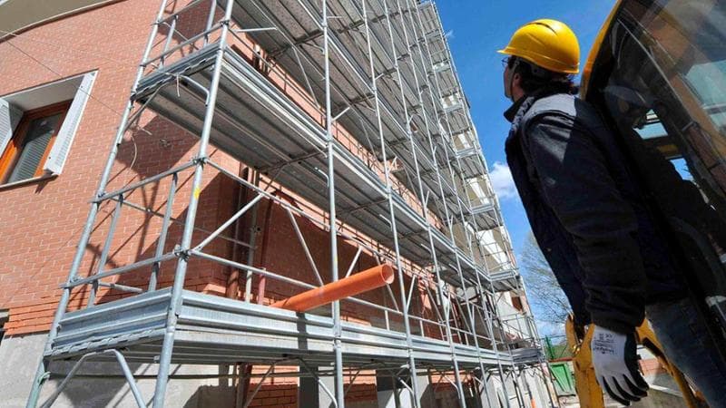 Casa, sanatorie più semplici per gli abusi pre-1967. In arrivo la riforma del governo