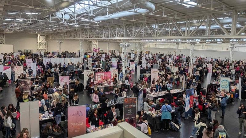 A Firenze il Festival del romance è sold out. La direttrice: "La festa delle nonne e delle nipoti”