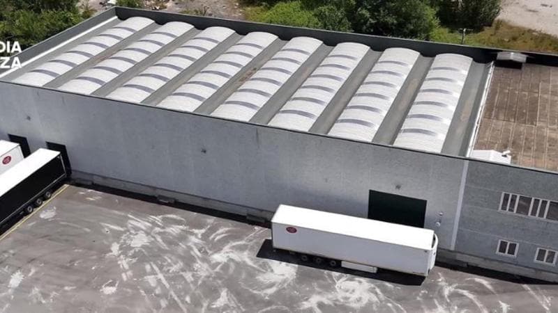 In un bunker vicino Cassino la più grande fabbrica clandestina di sigarette. Operazione Gdf Ancona e Frosinone coordinata dalla Procura di Cassino