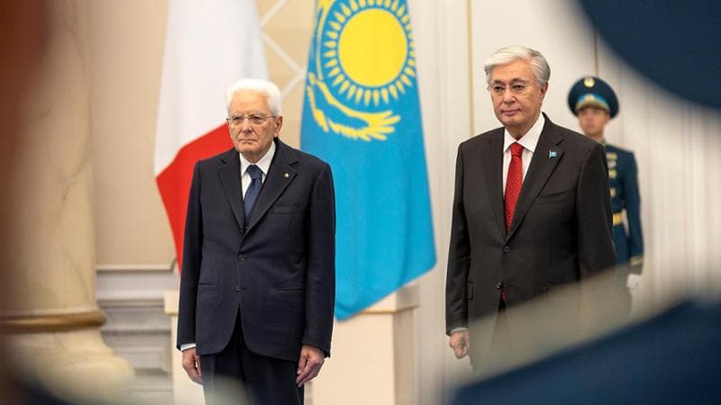 Mattarella da Astana: “Le guerre distraggono da sfide come l’ambiente che interessano ai popoli”