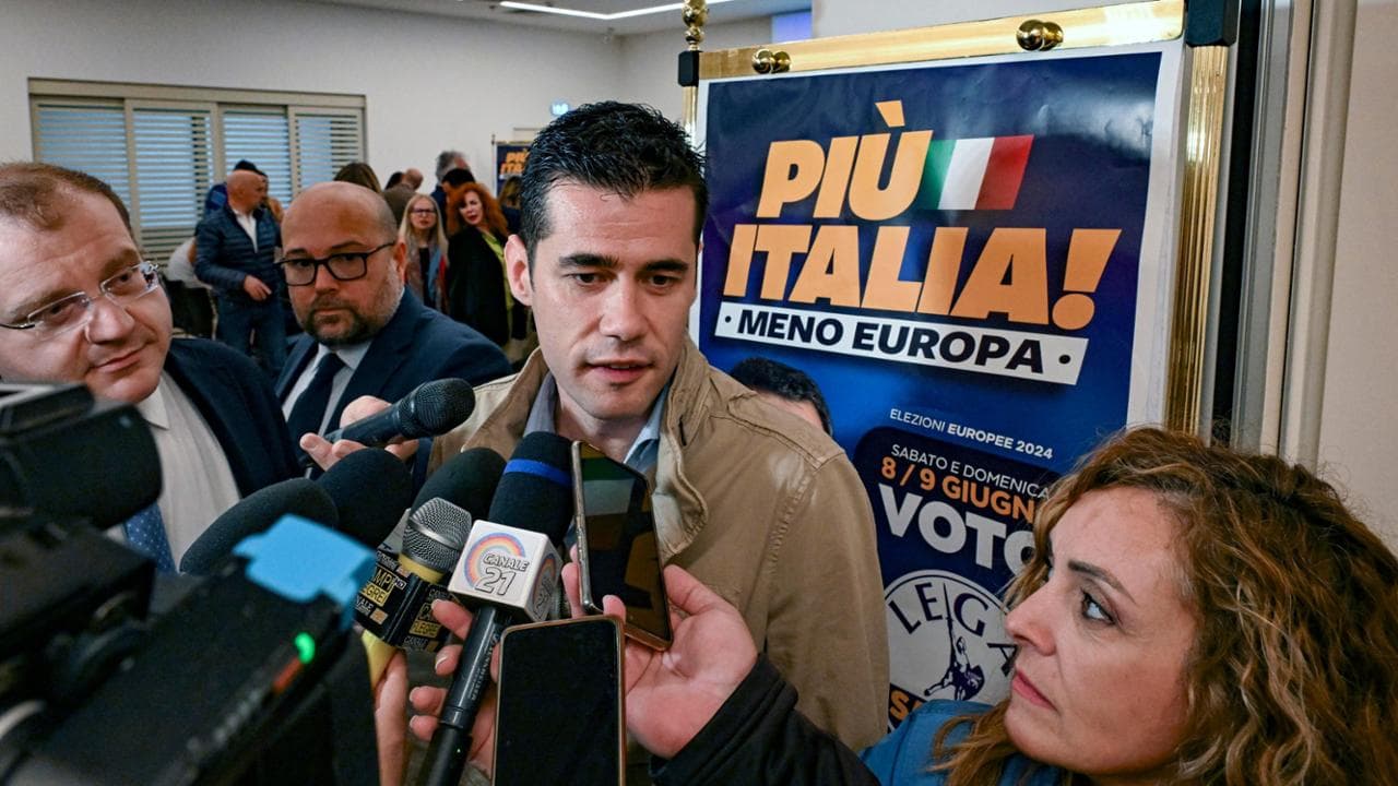 Andrea Crippa, vicesegretario della Lega alla presentazione a Napoli dei candidati  campani alle elezioni europee,   2 MAGGIO 2024.ANSA / CIRO FUSCO