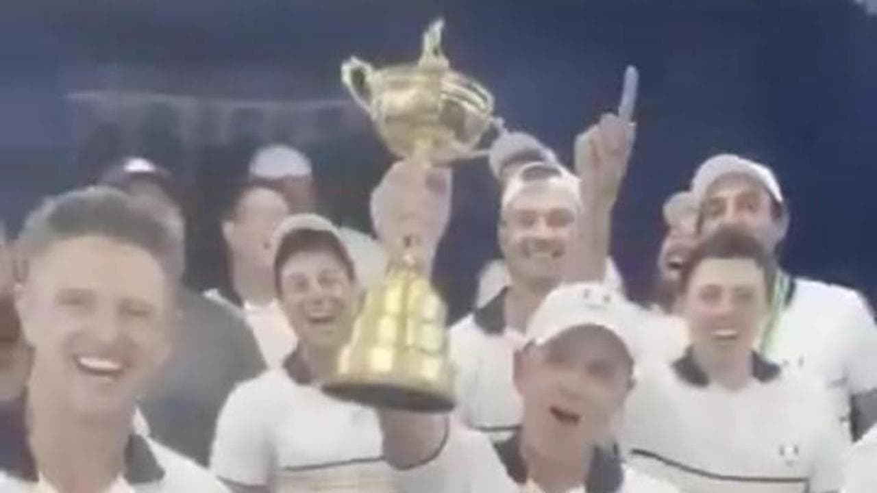 Golf, la squadra europea vince la Ryder Cup contro gli Usa e prende in giro Trump: "Stai guardando?"