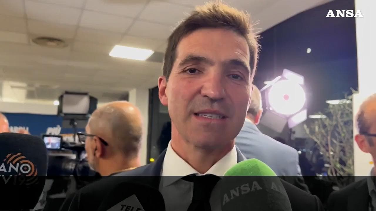 Elezioni Marche, Acquaroli: "Dedico la vittoria a Meloni, ha creduto in me prima di tutti"