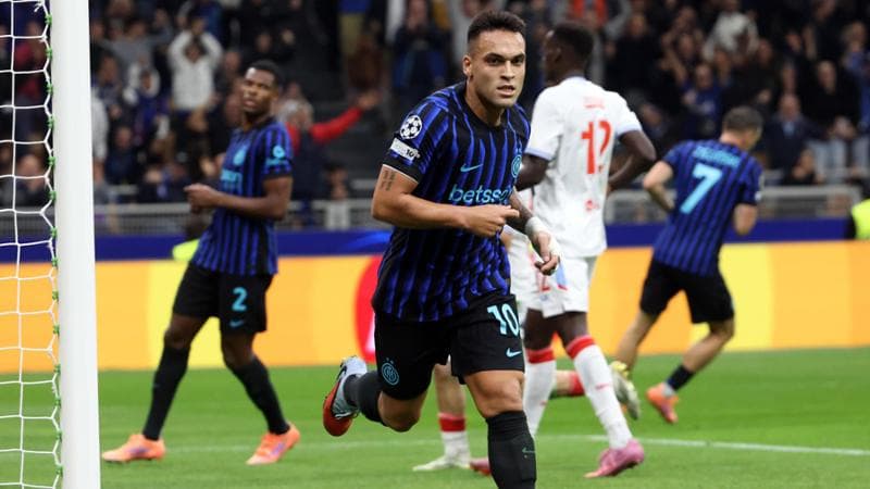 Lautaro Martinez esulta dopo il secondo gol