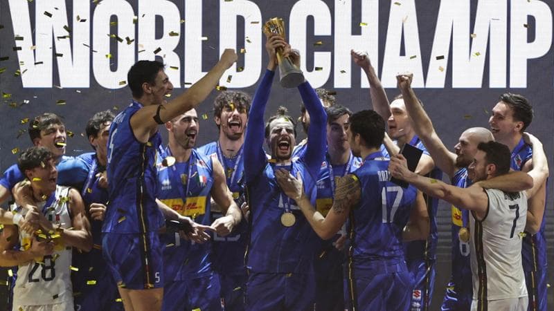 Gli azzurri festeggiano la vittoria del Mondiale