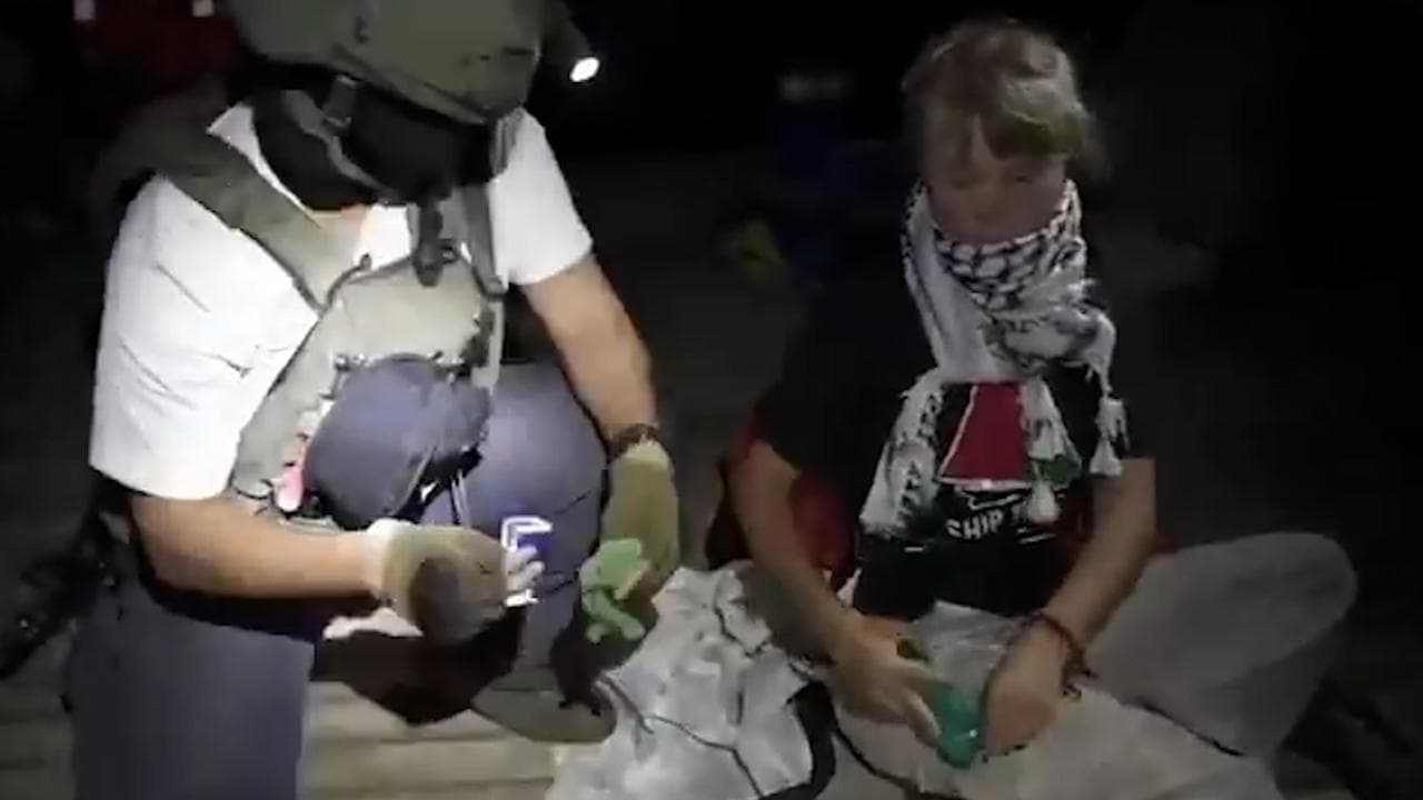 Flotilla, Greta Thunberg fermata dalle forze israeliane: "Sta bene ed è al sicuro"