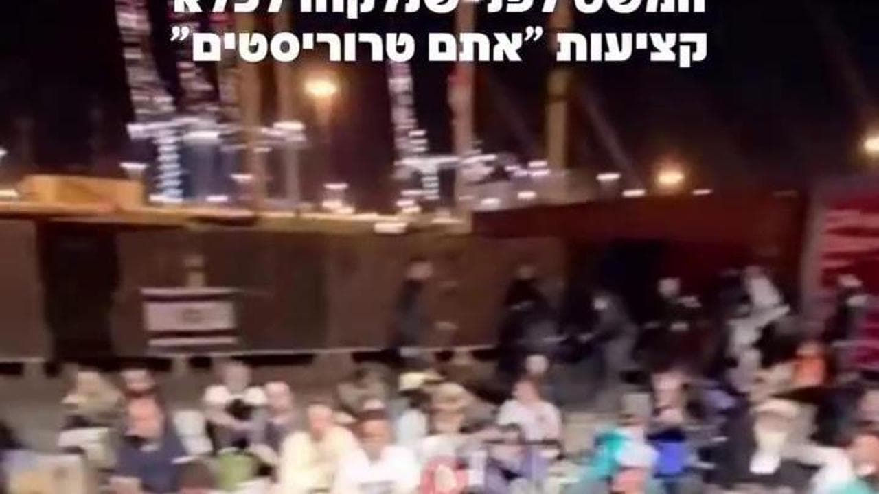 Flotilla, la provocazione di Ben Gvir ad Ashdod: chiama terroristi gli attivisti e sale sulle navi