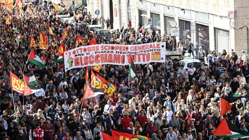 Un momento della manifestazione per lo sciopero generale per Gaza a Roma del 3 ottobre 2025
