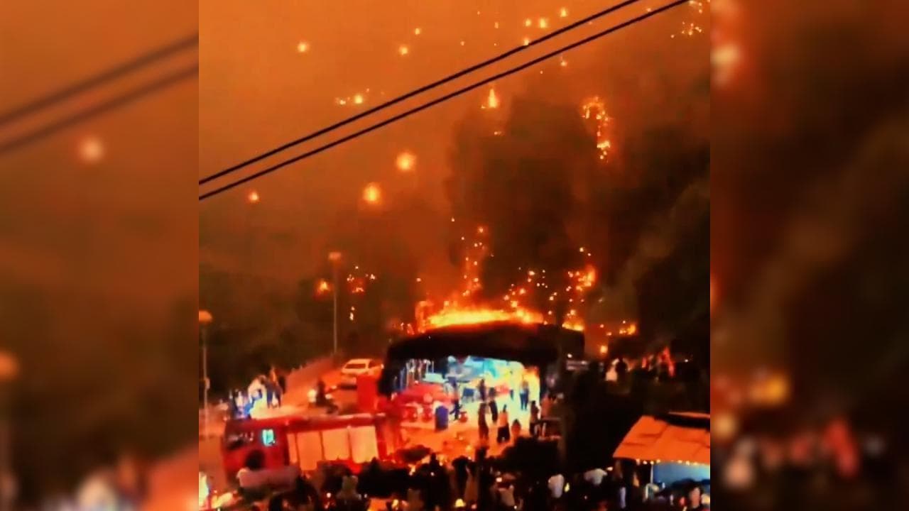 Cina, paura allo show pirotecnico: pioggia di fuoco e scintille sugli spettatori