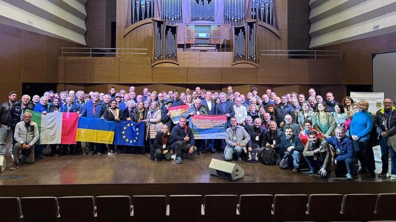 Volontari italiani alla Filarmonica di Kharkiv