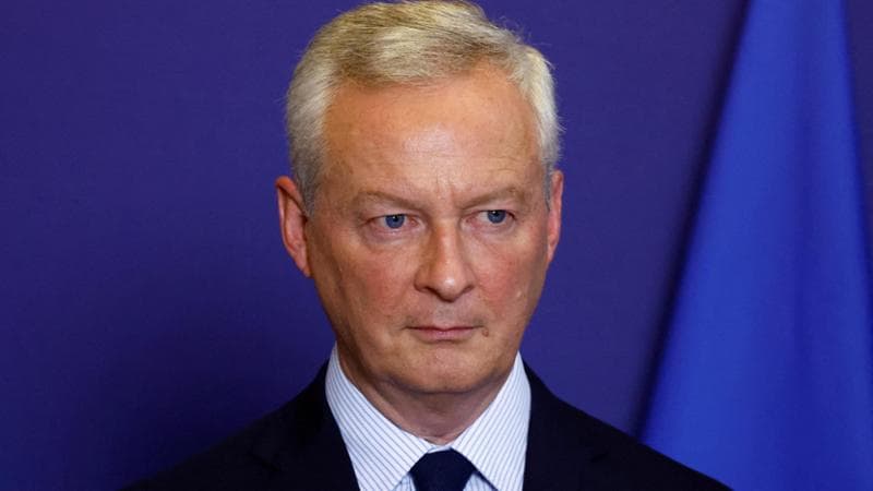 Francia, la nomina de Le Maire al centro della crisi: “Il debito è colpa sua, non può tornare”