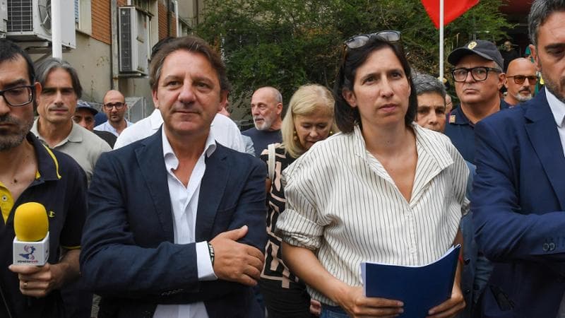 Pasquale Tridico, candidato del centrosinistra in Calabria,e la segretaria del Pd Elly Schlein
