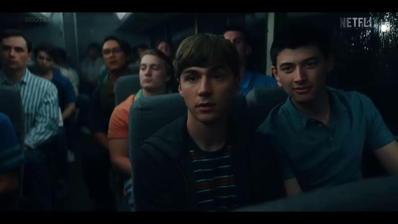 "Boots", la serie tv sul marine "rosa" con Miles Heizer - trailer