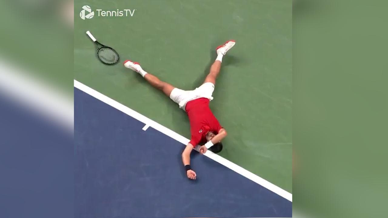 Djokovic stremato dal caldo a Shanghai: si accascia a terra alla fine dello scambio con Munar