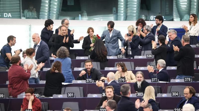 Salis, confermata l’immunità. Decisivi i voti del centrodestra (e forse una pulsantiera)