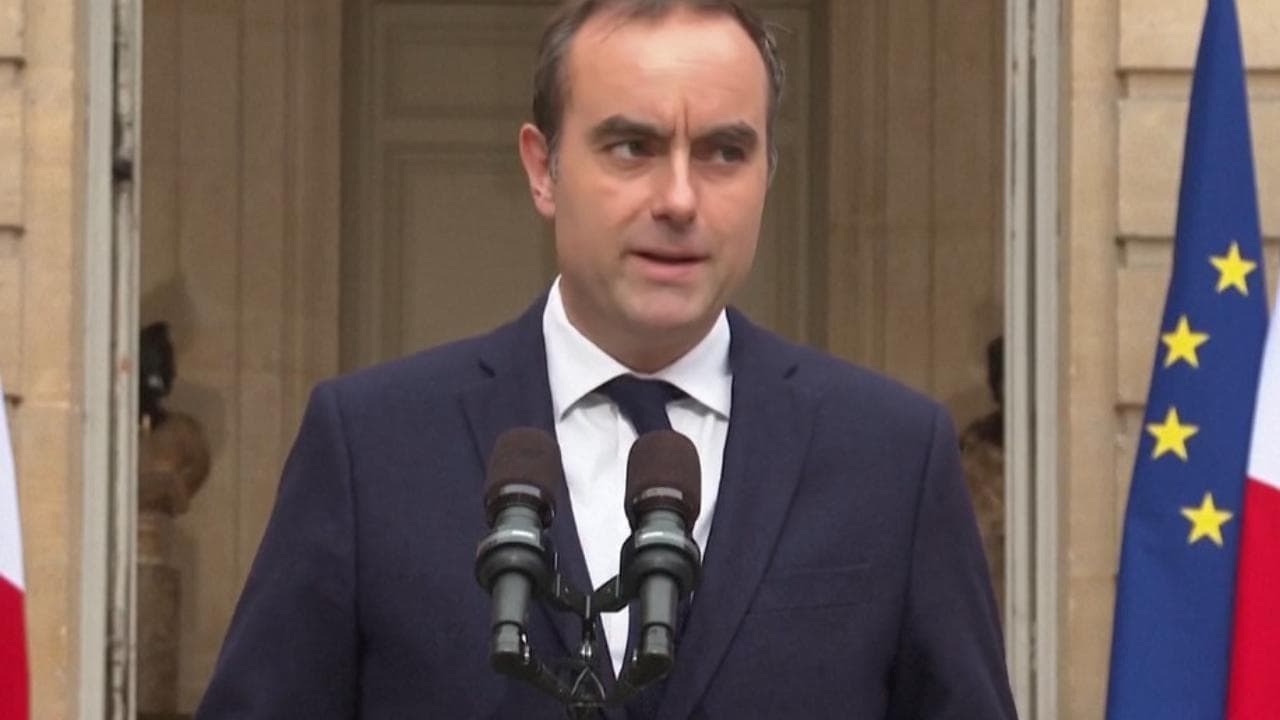 Francia, Lecornu: "La prospettiva dello scioglimento dell'Assemblea si allontana"