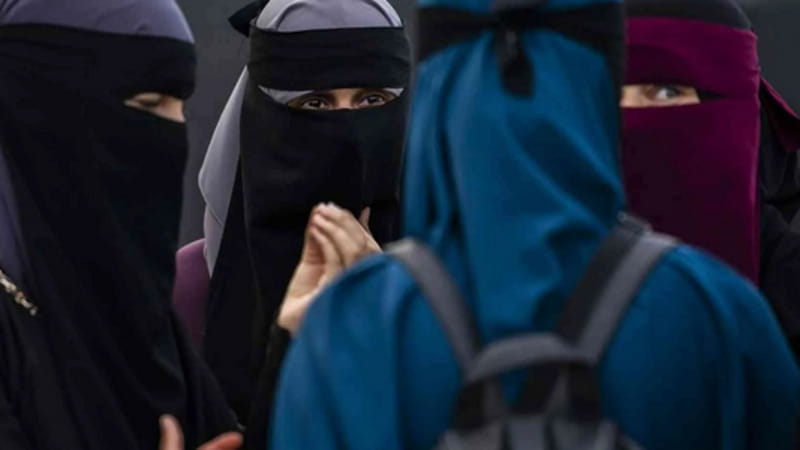 Velo integrale vietato nei luoghi pubblici: la proposta di FdI contro il fondamentalismo islamico