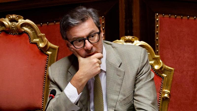 Giorgetti a Orsini: “Ministro da copertina? Molti no ma dai conti in ordine un vantaggio per tutti”