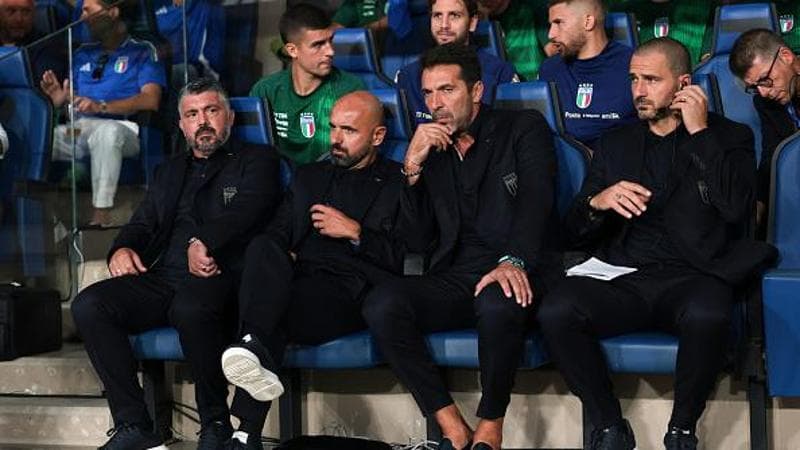 Gattuso, Riccio, Buffon, Bonucci (con auricolare)