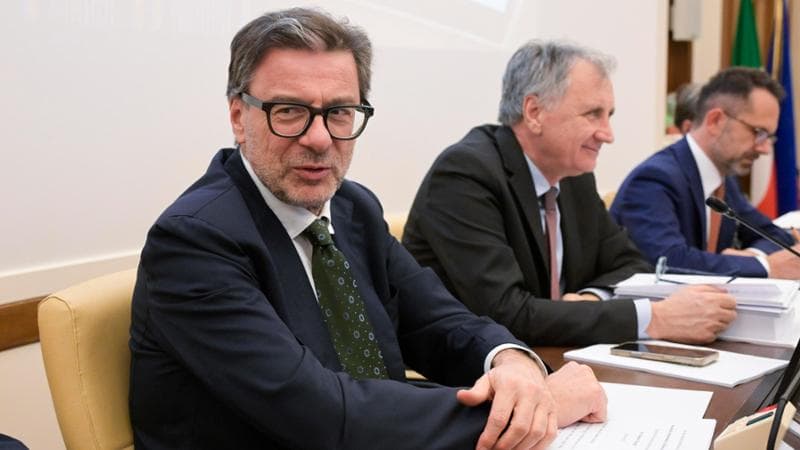 Manovra, pensioni: il blocco dell’aumento dell’età non sarà per tutti