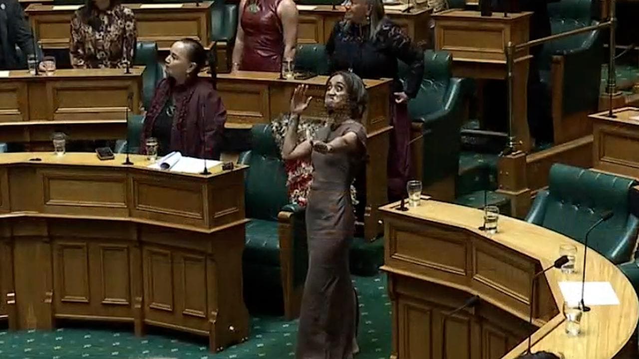 Nuova Zelanda: haka in aula per festeggiare la nuova parlamentare, seduta sospesa