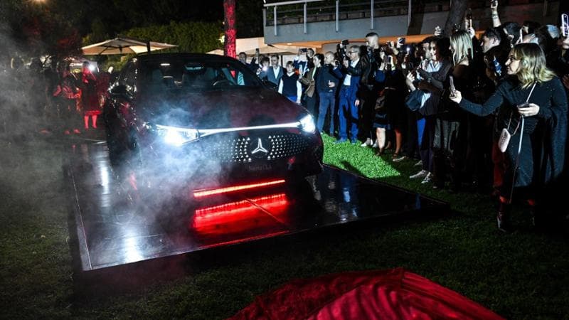 Autotorino, Mercedes-Benz ile Roma'daki varlığının birinci yılını kutluyor. Ve yeni CLA'yı piyasaya sürüyor