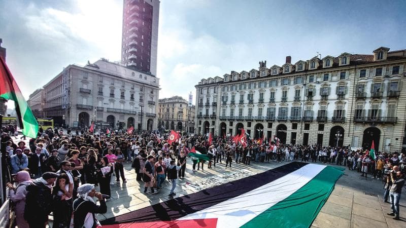 Se la politica tradisce, le piazze si accendono