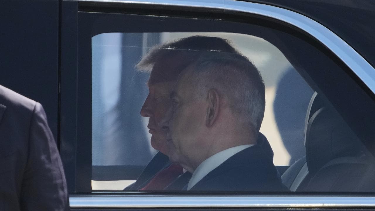 Israele, Trump e Netanyahu insieme sull’auto blindata verso la Knesset