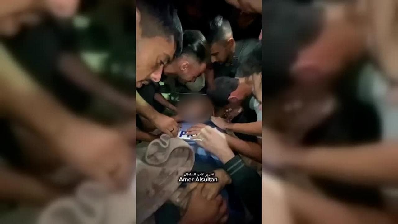 Gaza, ucciso il reporter Saleh Aljafarawi che annunciò il cessate il fuoco con le torce