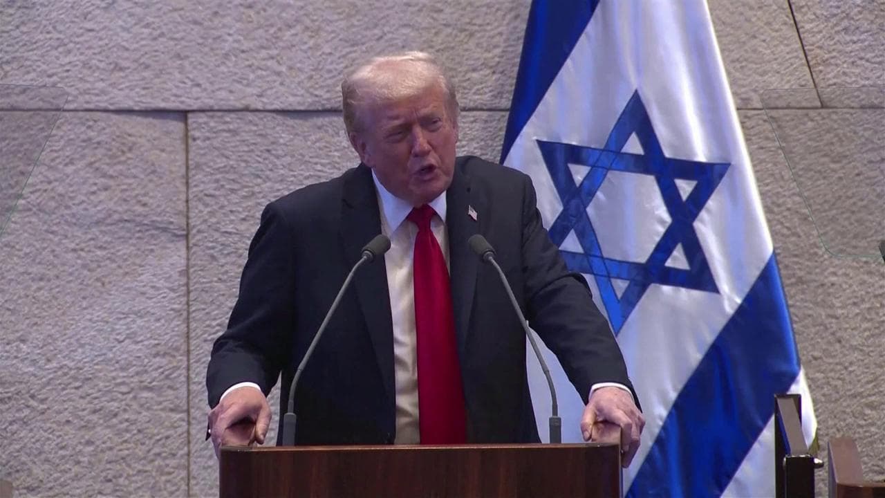 Trump alla Knesset elogia Netanyahu: "Non facile trattare con lui, è un grande. Good job Bibi" (eng)