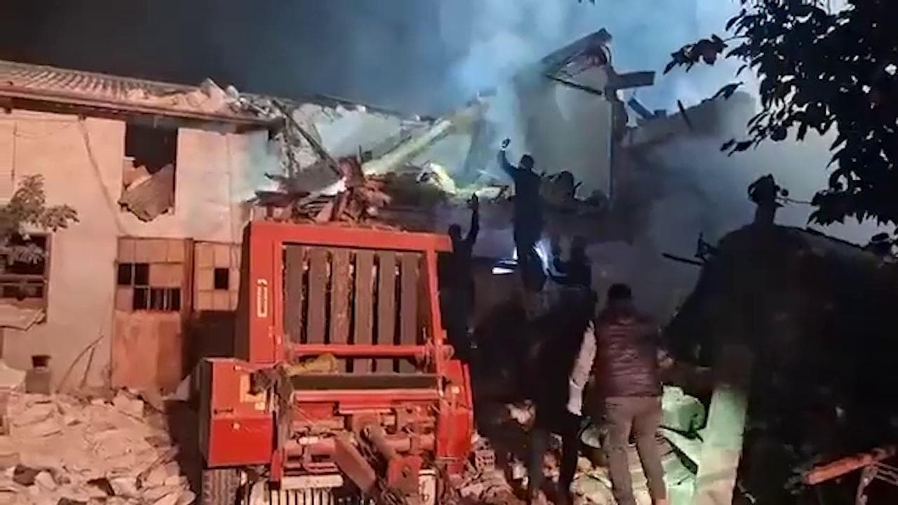 Castel D'Azzano, esplosione durante lo sgombero di un'abitazione: morti tre carabinieri