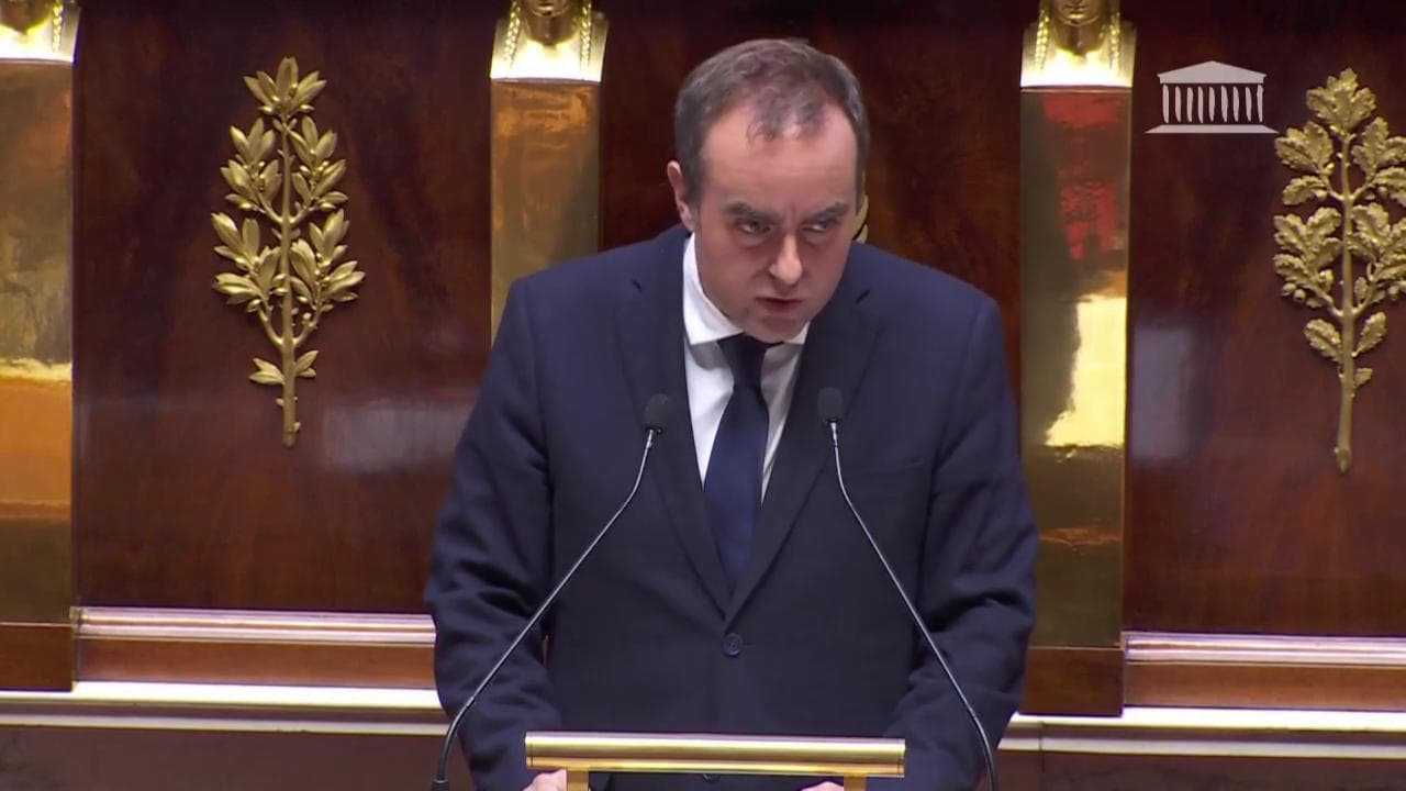 Francia, Lecornu: "La riforma delle pensioni sospesa fino alle elezioni presidenziali"