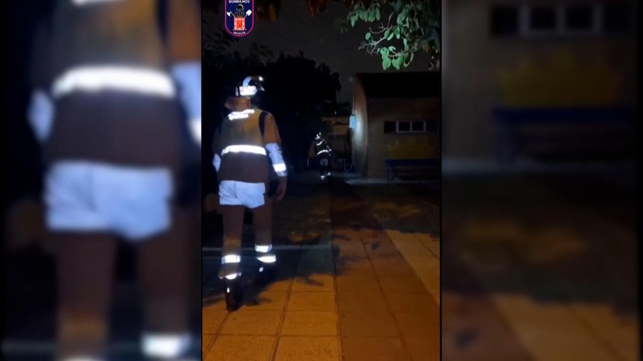 Spagna, il loop di "Tanti auguri" dalla scuola per tutta per tutta la notte: in campo i pompieri